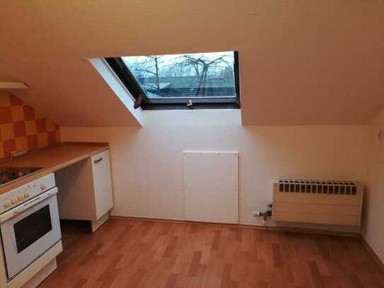 2-Zimmer-Dachgeschosswohnung in Bonn-Beuel süd, direkte Rheinnähe!
