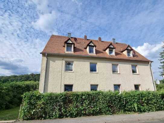 6-Parteien Haus mit großem Garten