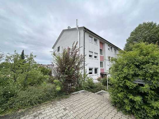 Modernisierte 2-Zimmer-Wohnung mit Balkon und EBK in Eningen