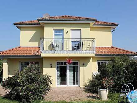 Großzügige Stadthausvilla mit Balkon und Garage in Burgdorf zu verkaufen