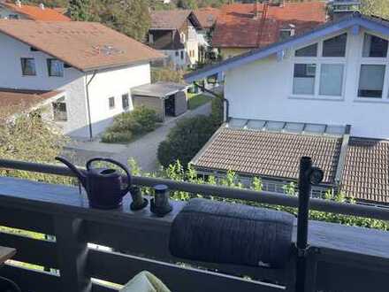 Gemütliche 2 Zimmer Dachgeschoss-Wohnung mit Balkon im Herzen von Bad Endorf