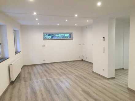 Großzügige, kernsanierte 2-Zimmer-Wohnung in zentraler Lage mit Stellplatz (inkl. Wallbox)