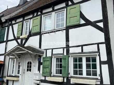 Bergisches Fachwerkreihenhaus in Hofschaft Idylle