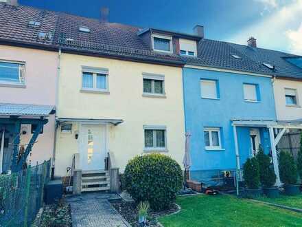 Charmantes Reihenmittelhaus in ruhiger Lage mit Garten, Garage und Keller