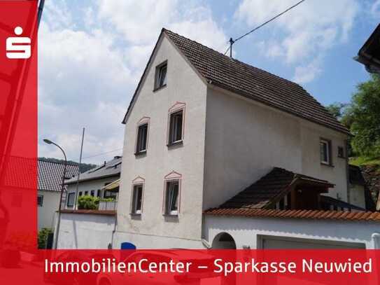 Gepflegtes Einfamilienwohnhaus mit Garage