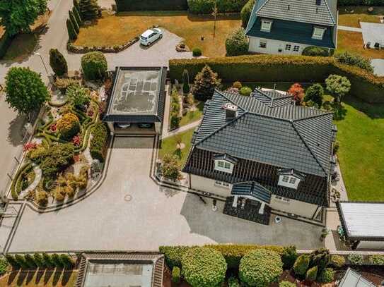 Französische Landhaus-Villa auf Traumgrundstück
vor den Toren Hamburgs