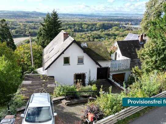 Charmantes Einfamilienhaus in erster Reihe mit Panoramablick ins Rheintal