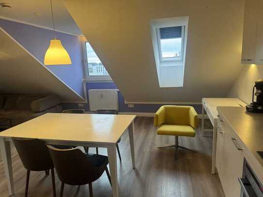 Sublet for one Month in Frankfurter ring - 1400 € - 48 m² - 2.0 Zi.