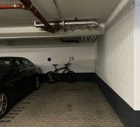 Tiefgarage zu Vermieten (ein Platz übrig)