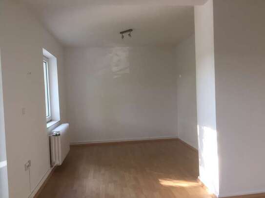 Zentral gelegene 3 Zimmer Wohnung in der ersten Etage