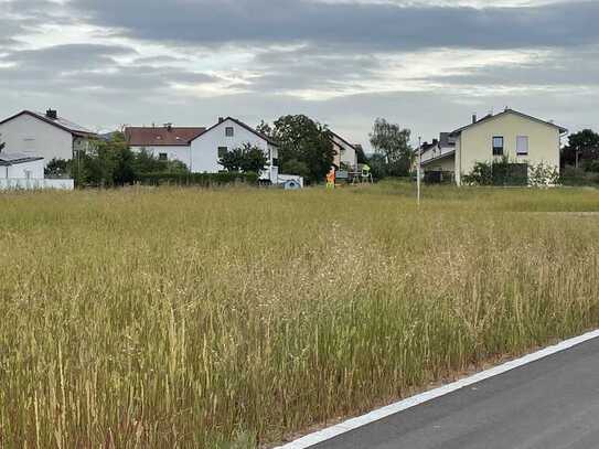 Ländliches, traumhaftes Baugrundstück im Neubaugebiet Tegernheim Obere Felder