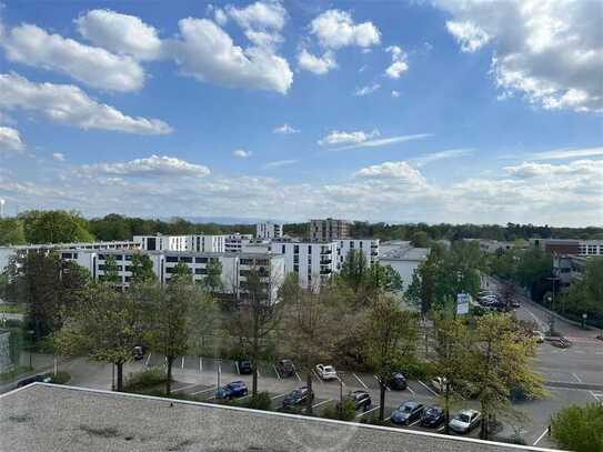 Neu! Renovierte, bezugsfreie 2 ZKB-Wohnung (6.OG) mit herrlichem Fernblick in Wörth zu verkaufen!