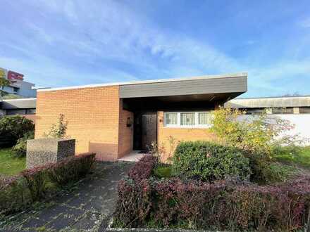 Köln-Bocklemünd Bungalow mit Garage und Garten / überdachten Terrasse