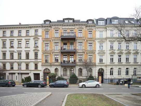 Lichtdurchflutete & geräumige 1-Raum-Wohnung