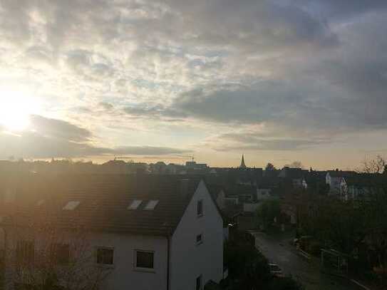 Großzügige Doppelhaushälfte in Ludwigsburg-Poppenweiler, gute und ruhige Lage mit schöner Aussicht