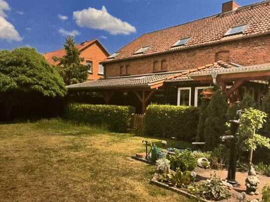 Gemütliche Maisonette-Wohnung mit Terrasse und Carport