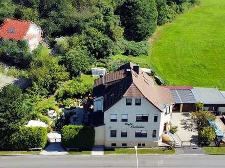 Café mit Sommergarten und Wohnung zu verkaufen