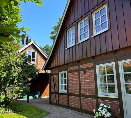 Wennebostel / Wedemark - Fachwerkhaus renoviert mit Garten und Carport