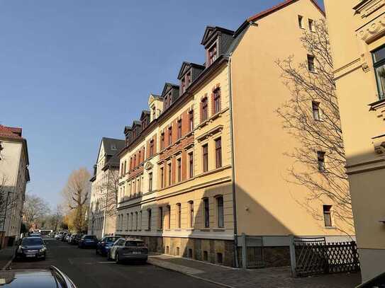 provisionsfrei + schöne 4- Zimmerwohnung mit zwei Balkonen in Markkleeberg West