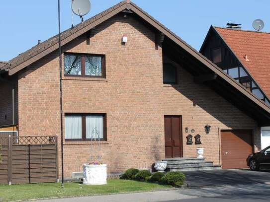 Schöne 2 Zimmer-Wohnung mit kleinem Garten in Dormagen zu vermieten.