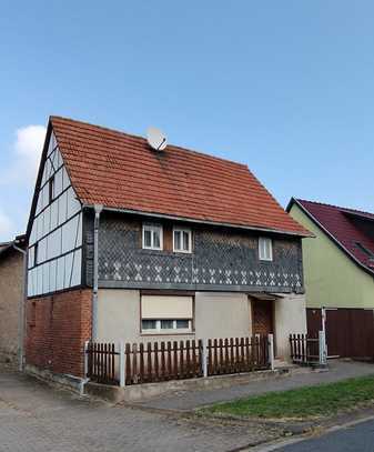 Provisionsfreier Verkauf eines Grundstücks mit Altbau und Anbau