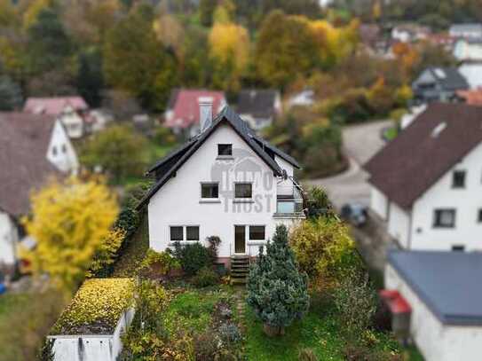 WOHNEN IN WUNDERSCHÖNER NATUR MIT BLICK AUF DIE BERGE UND DAS SCHLOSS GERNSBACH