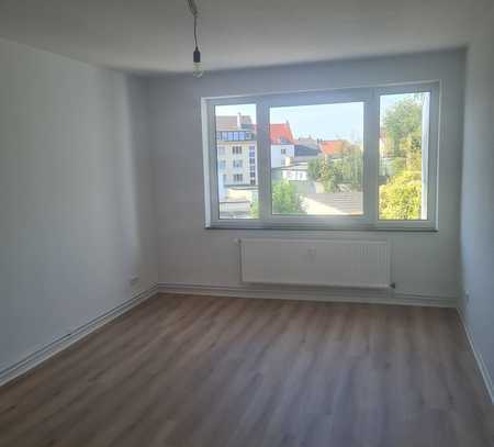 Erstbezug: Komplett modernisierte Wohnung mit Balkon in der Posthofstraße