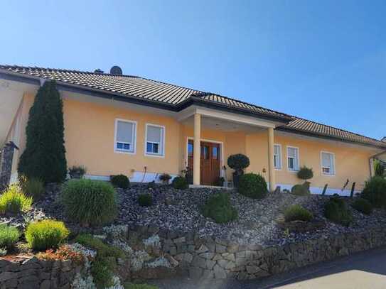Steinbach a.G. - Exklusiver Bungalow mit Pool