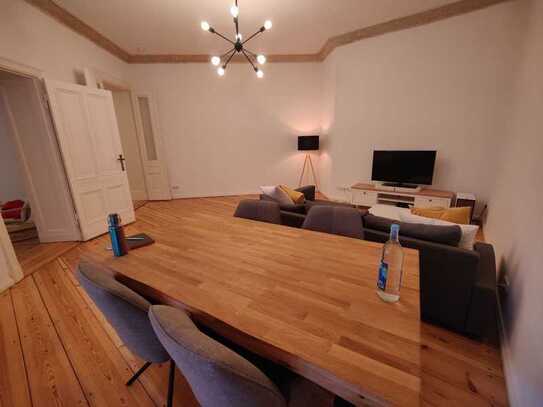 [befristet, 12-27 Monate] Traumhafte Altbau-3-Zimmer-Wohnung mit Garten, Halensee, möbliert