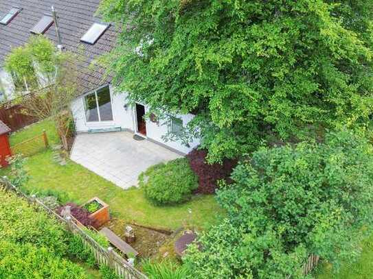 Großes Familienhaus DHH mit Garage und Doppelcarport! 
Nähe A3 Abf. Neustadt/Wied