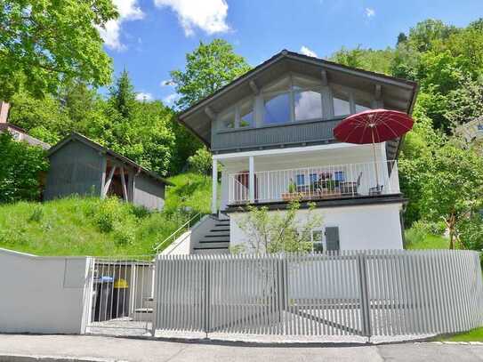 GELB IMMOBILIEN - Exzellent saniertes 1930er Jahre Haus mit hochklassiger Ästhetik & See-Terrasse