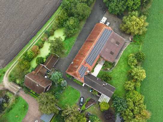 Boerderij Dentrup met 3 woongebouwen, incl. historisch vakwerkhuis in Ascheberg