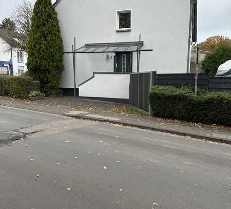 3-Parteien-Haus (DHH) zentral in Bensberg