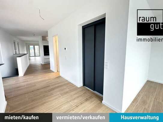 Neubau-Penthouse mit Rheinblick - 80 m² Dachterrasse - inkl. Einbauküche und Tiefgaragenstellplatz