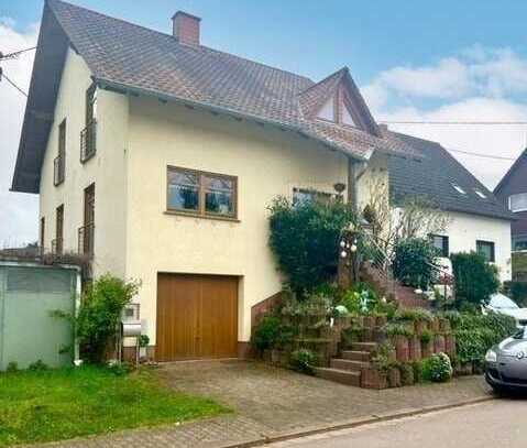 Traumhaftes Einfamilienhaus in Schwalbach-Hülzweiler!