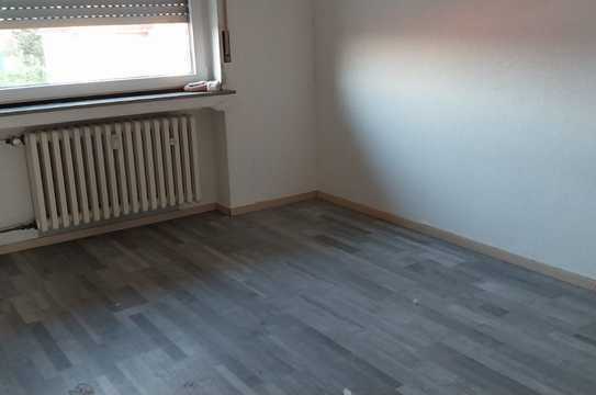 Attraktive 3-Zimmer-Wohnung mit Balkon und EBK in Bergheim