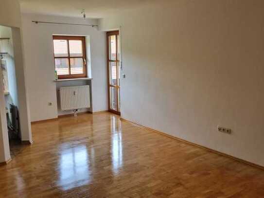 attraktive 2 Zimmer Wohnung mit Balkon in Benediktbeuern