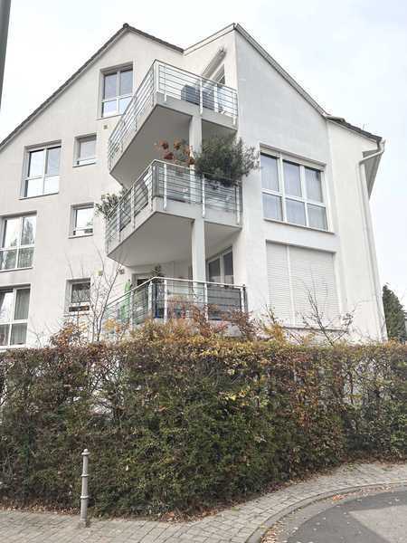 Vermietete exklusive 3 Zimmer Eckwohnung mit Balkon und Tiefgarage in schöner ruhiger Lage