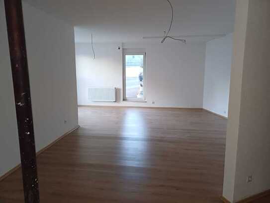 950 € - 130 m² - 4.0 Zi.