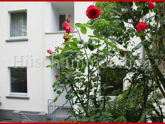 Wunderschön!
Renovierte Erdgeschosswohnung in Essen-Bergerhausen mit Terrasse und Gartenteil.