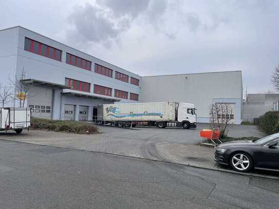 Halle mit 4 Rampen in verkehrsgünstiger Lage, Mannheim