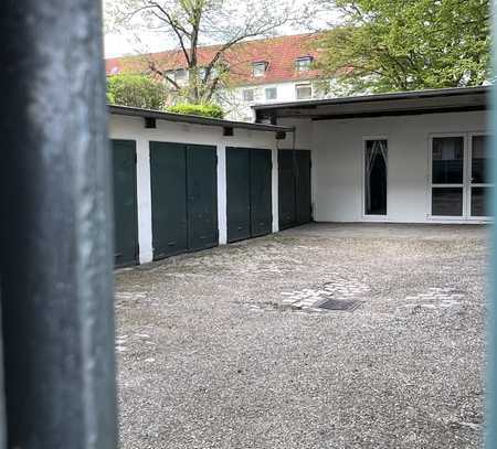 Abschließbare Garage in Mörsenbroich zu vermieten