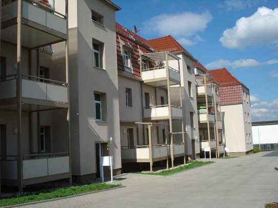 Wohnen im Dachgeschoss mit Ausblick! Moderne 2-R-WHG mit großem Balkon