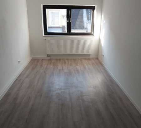 Wohnen auf großem Raum - Großzügig geschnittene 2-Zimmer-Wohnung zum verlieben!