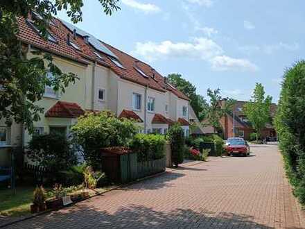 Familiengerechtes Reihenmittelhaus mit Blick ins Grüne in Mülheim Speldorf