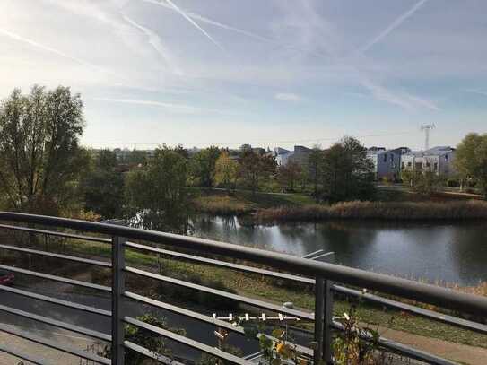 MühlendorfteichSeeblick: Freundlich helle 4-Zimmer-Wohnung mit Balkon in Teltow