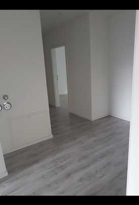 Modernisierte 3-Raum-Wohnung mit Balkon in Krefeld