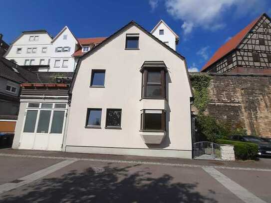 Haus mit großer Garage und Terrasse zum Kauf in Besigheim, Oberamteigasse 13