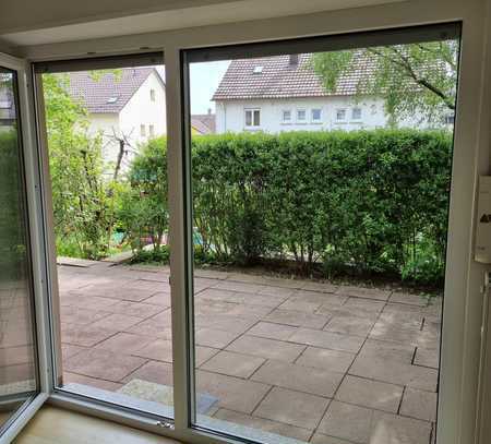 Gemütliche 2-Zimmer-EG-Wohnung mit Terrasse und Einbauküche in Ditzingen-Hirschlanden