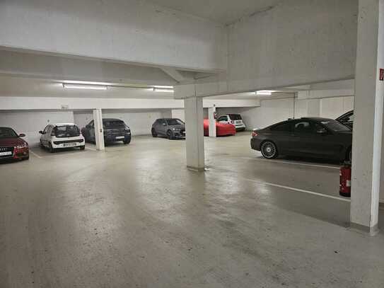 Garagenstellplatz in Poppenbüttel in kleiner Anlage zu verkaufen